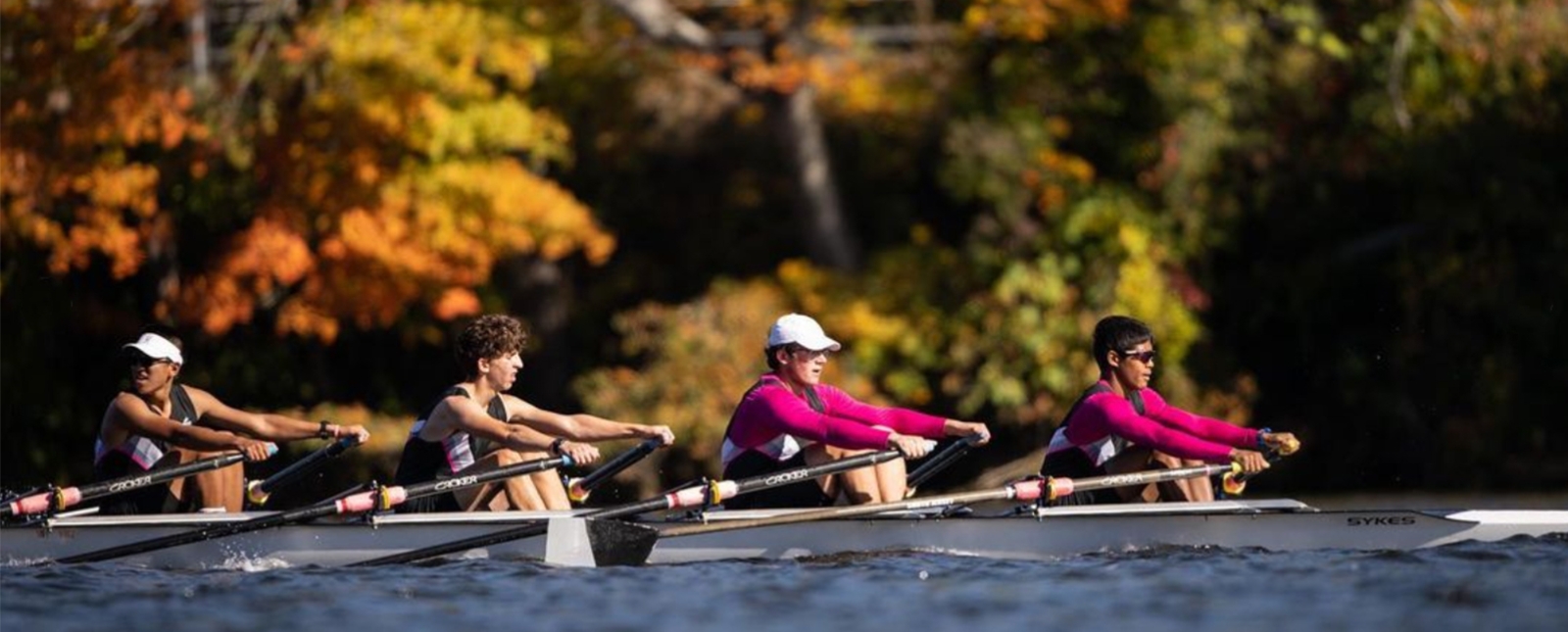 People rowing a boat in the fall (Instagram@rpungello)