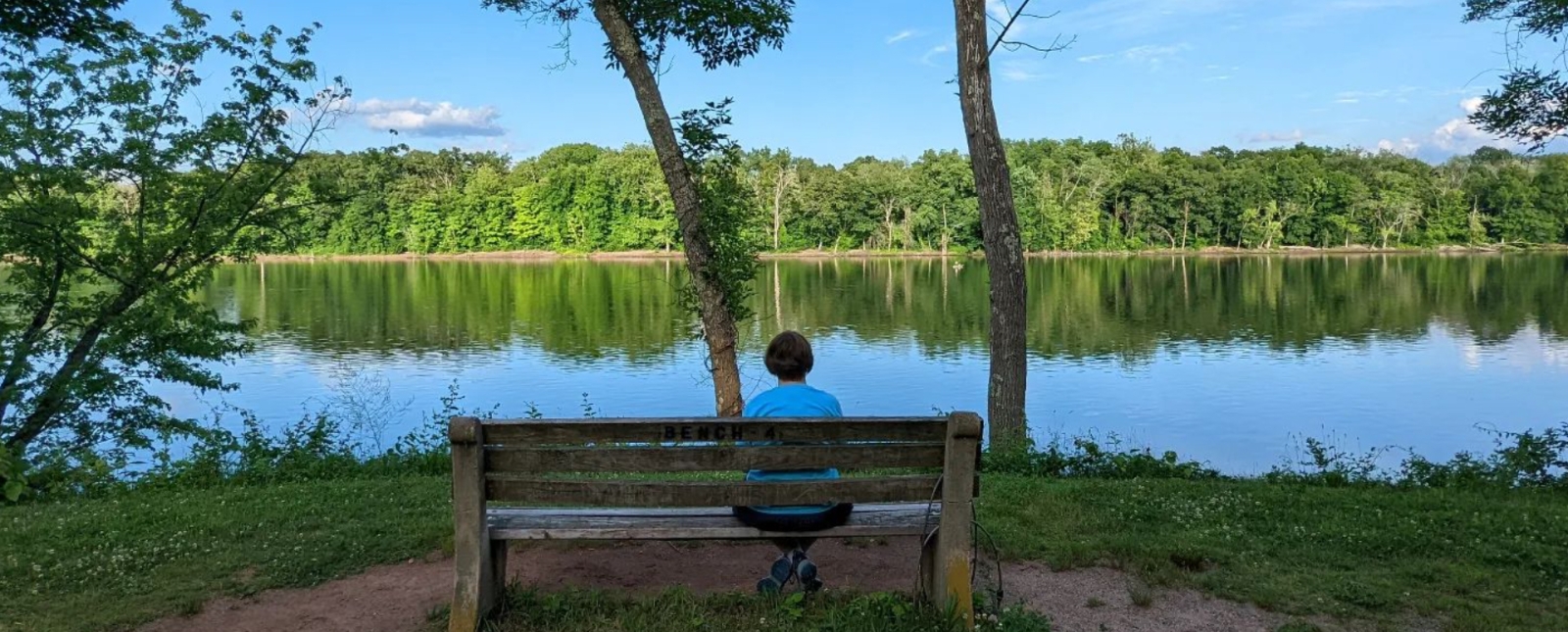 Resting along Windsor Locks Canal (Instagram@hoymarc)
