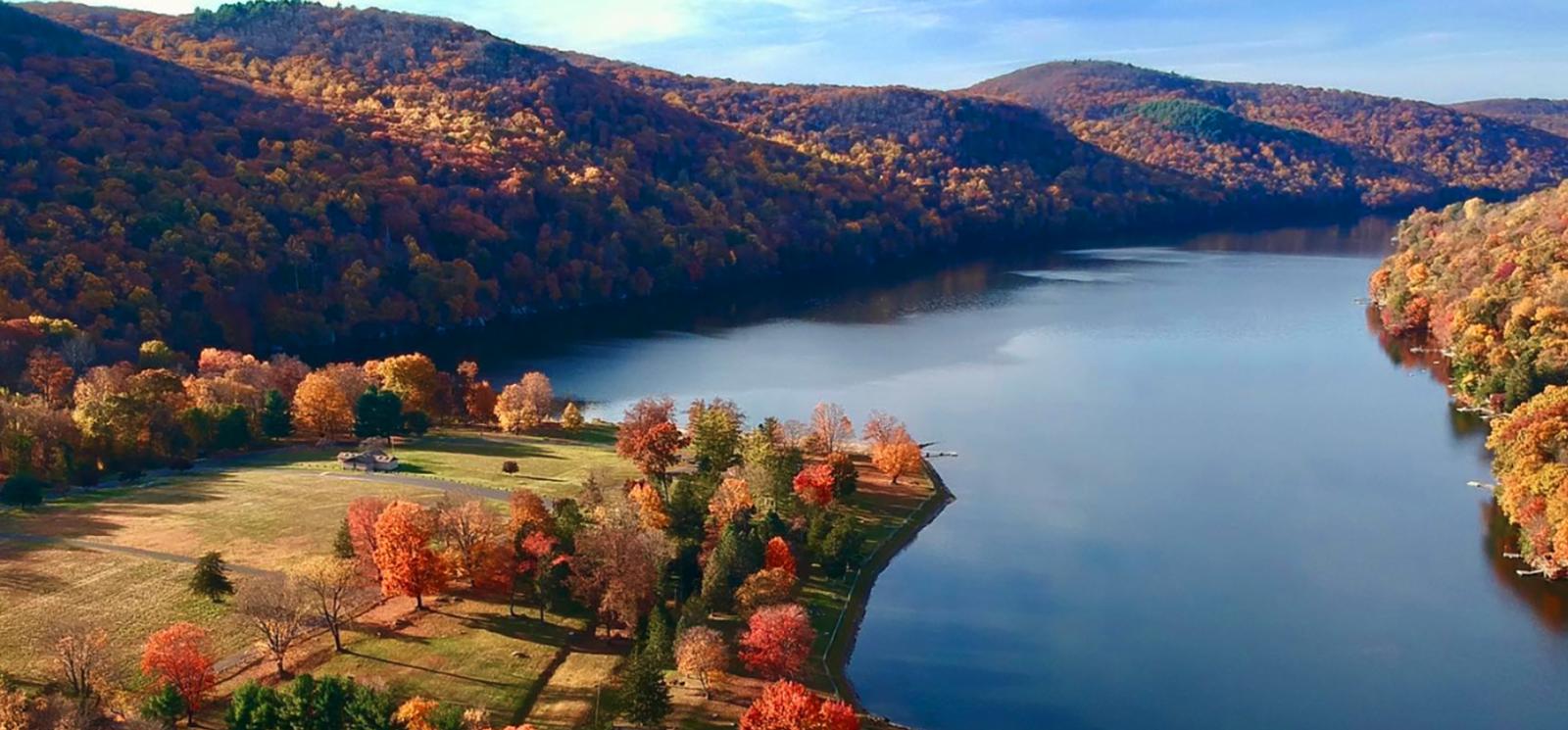 Aerial shot of Squantz Pond in Fall (Instagram@kpc950_0)