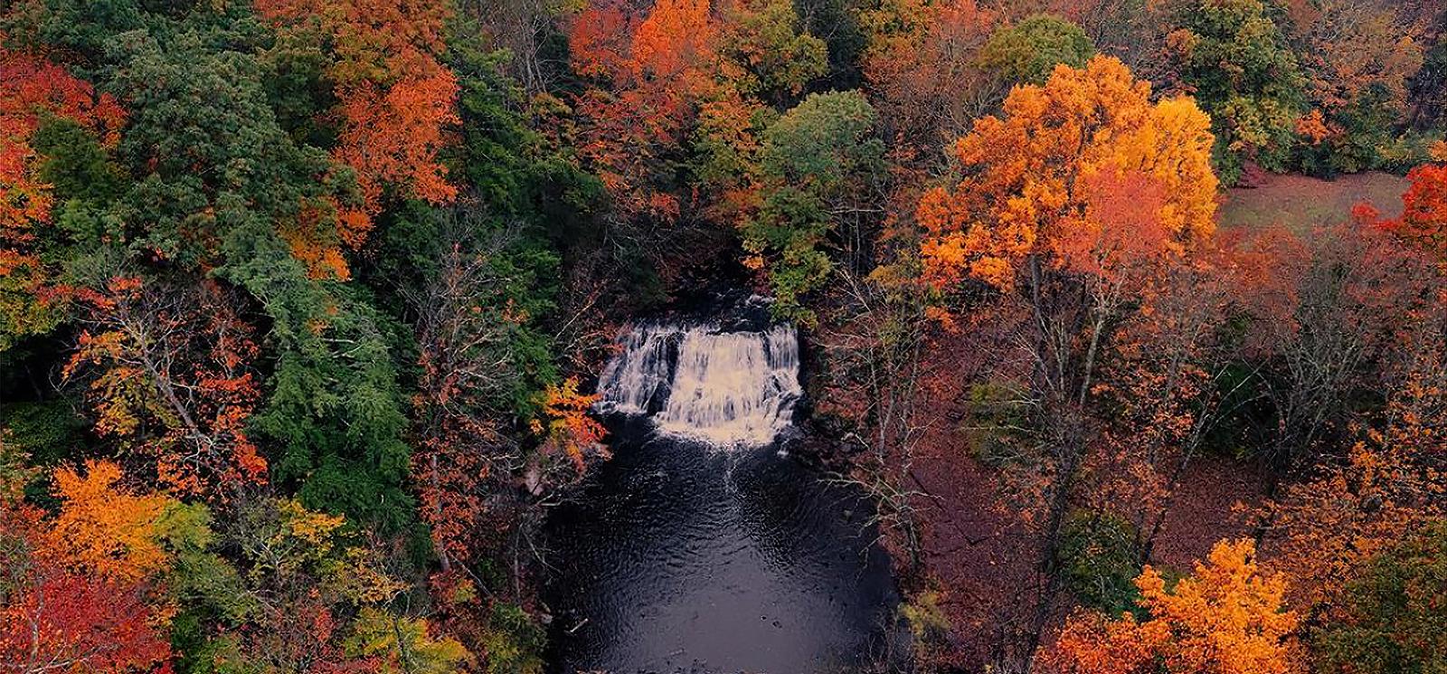 Aerial shot of Wadsworth Falls State Park in fall (Instagram@lensofsoulphotography)
