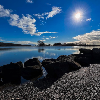 Shoreline at Bluff Point State Park (Instagram@magaly-lo)