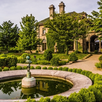 Grounds of Harkness Memorial with fountain in foreground