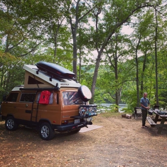 A man at campsite in Kettletown (Instagram@thequinntessentiallife)