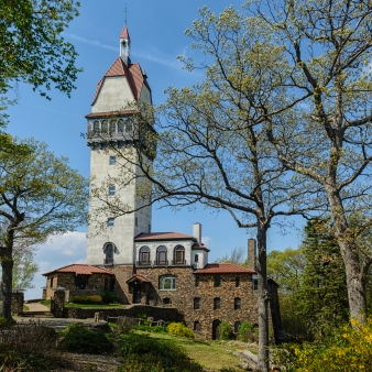 Talcott Mountain Tower (Flickr)