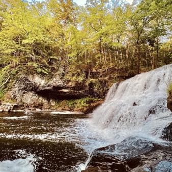 Falls at Wadsworth Falls State Park (Instagram@shot.sbysid)