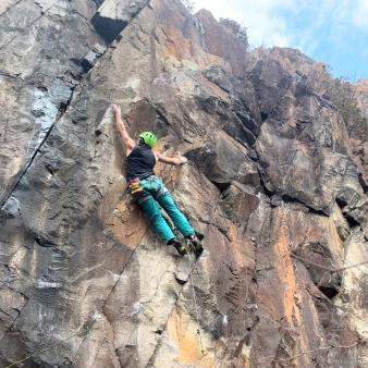 Escalada en roca en West Rock Ridge (Instagram@bonnie.lathrop)